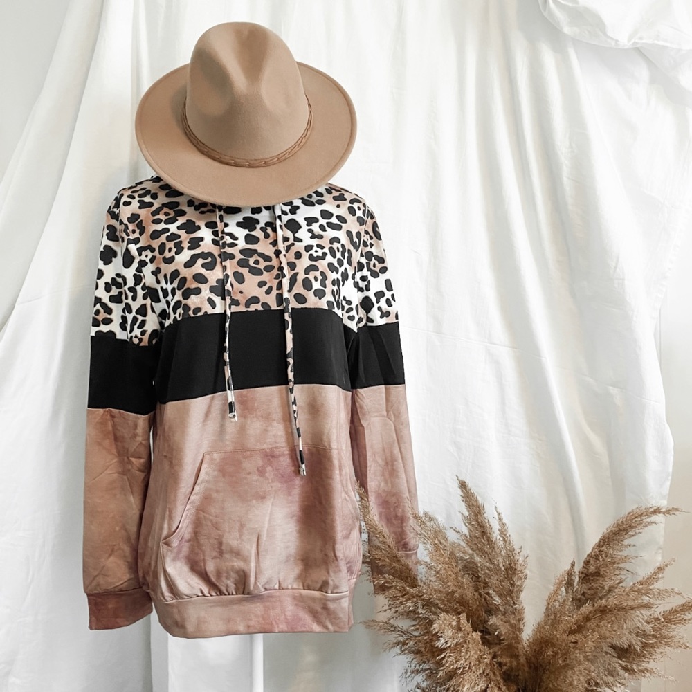 SOLD OUT! 1️⃣left! Color block hoodie